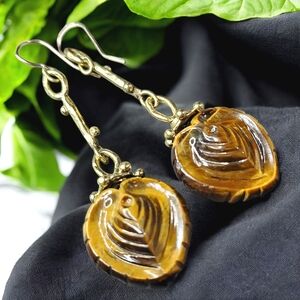 $590 Ulla Johnson Galia Carved Tigers Eye Heart Earrings